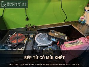 Bếp từ có mùi khét: 5 nguyên nhân và cách xử lý hiệu quả Bếp từ có mùi khét